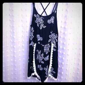NWT navy floral romper sz XL, Sequin Hearts
